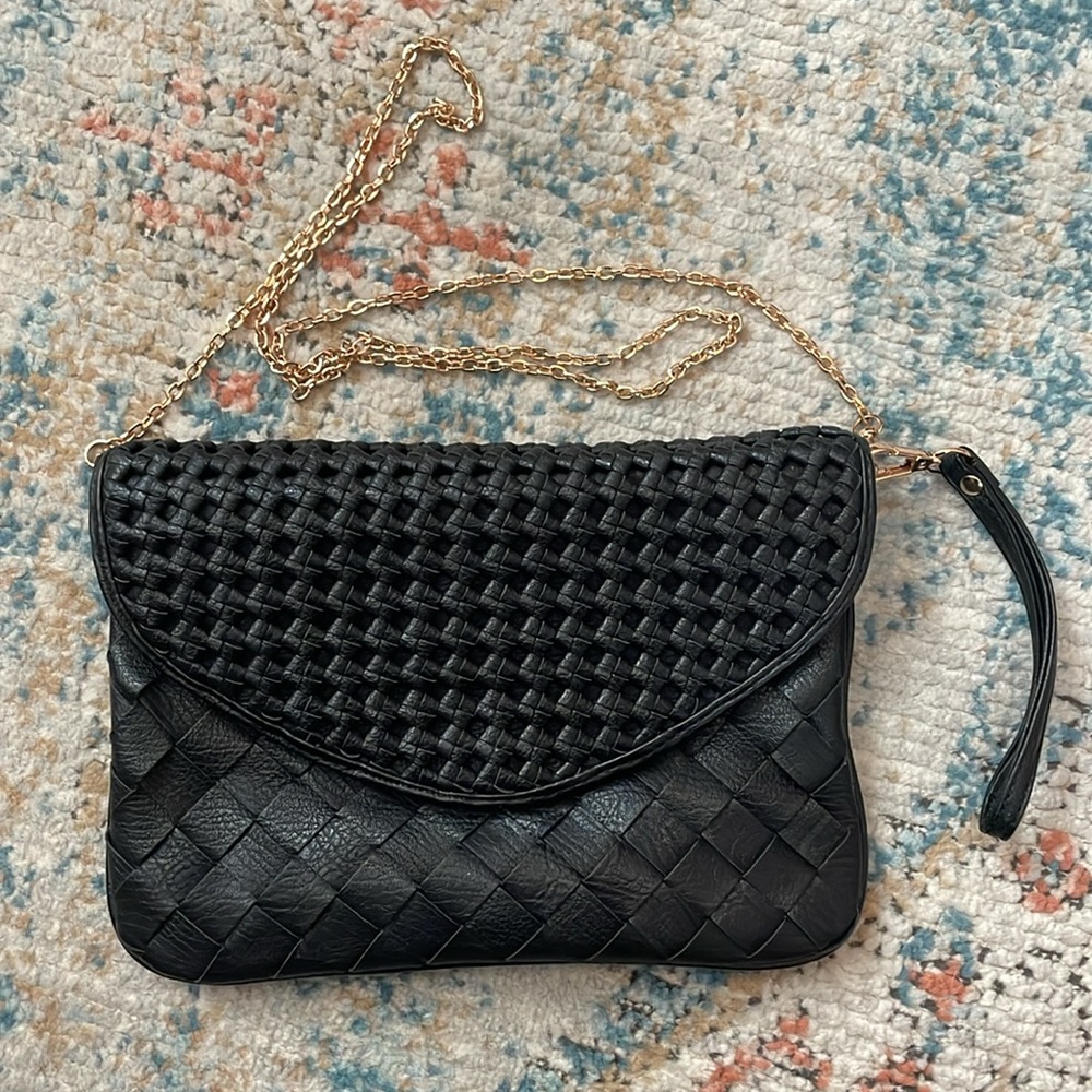 Urban Expressions Clutch Purse Black With Gold Chain